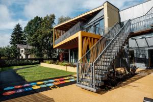 548031072 1292518979331082 8111118699223168304 n-1