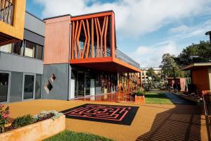 549656572 1292519239331056 6677346133842454719 n-1