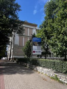 a8f0b3a2-3d1d-466a-be03-c976fbb45ad5